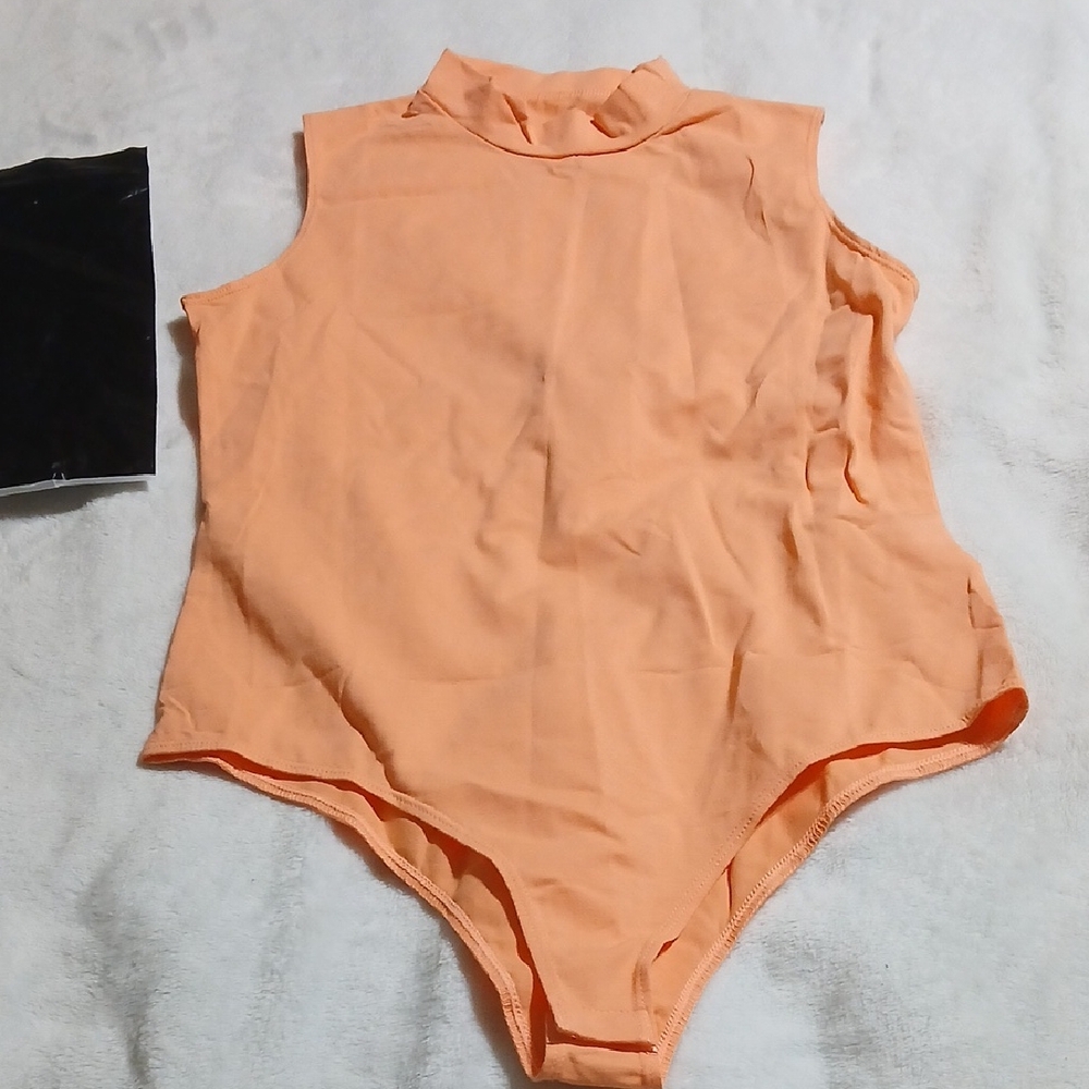 Sleeveless Mock Neck Bodysuit in Peach